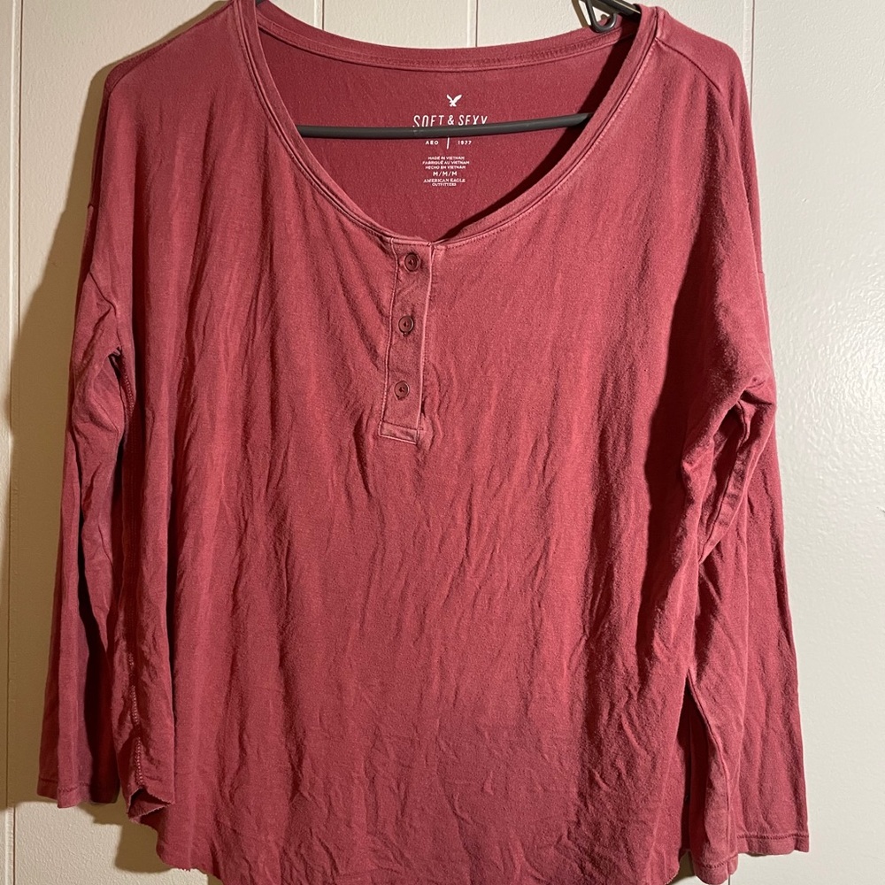 American Eagle Soft Long Sleeve T